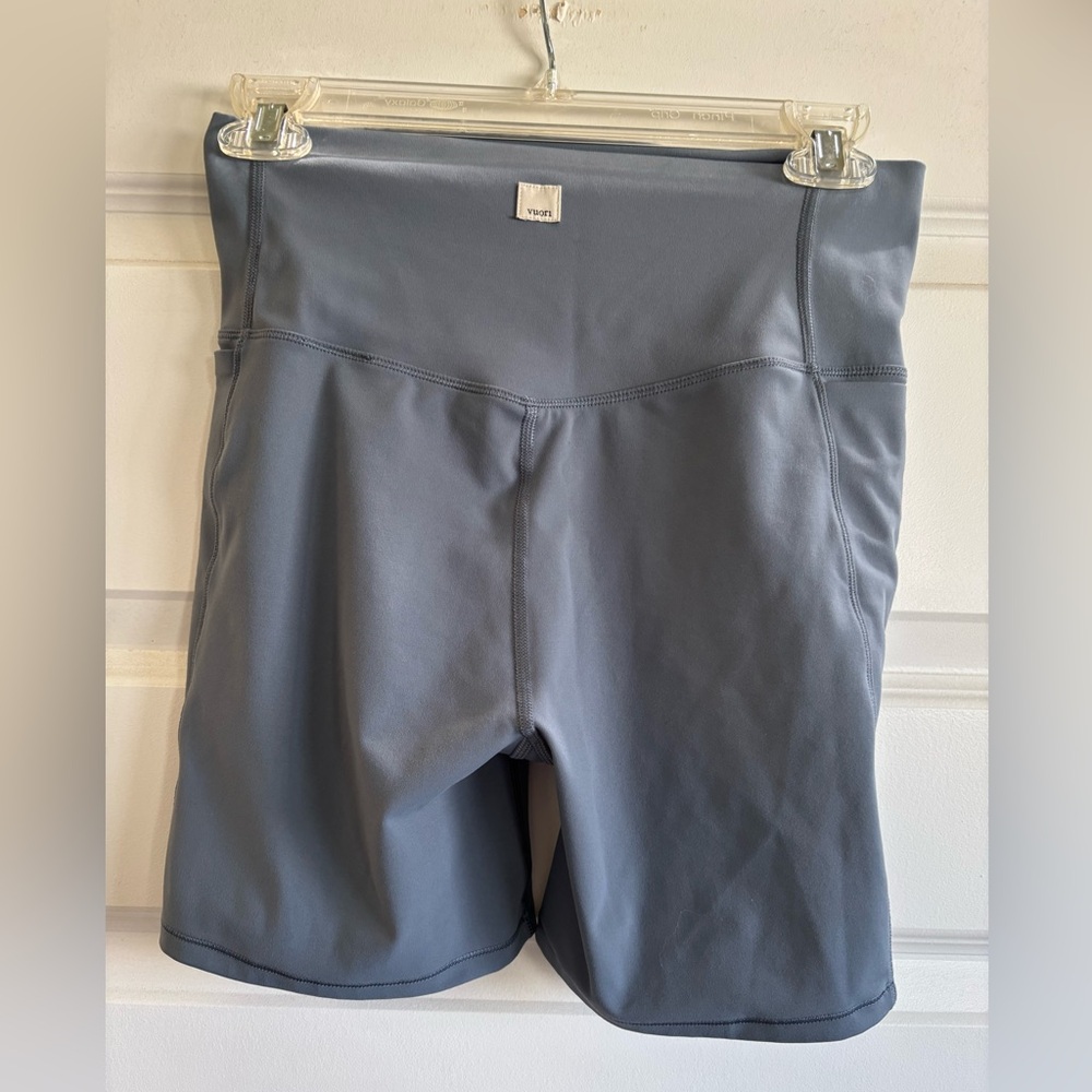 Vuori Shorts Womens Small Gray High Rise Pocket Biker Athletic Compression Yoga - Picture 3 of 10